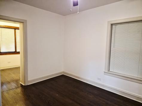 7826 South Bennett Avenue Chicago IL 60649