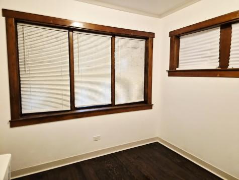 7826 South Bennett Avenue Chicago IL 60649