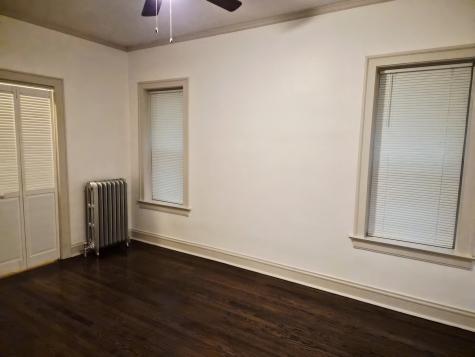 7826 South Bennett Avenue Chicago IL 60649