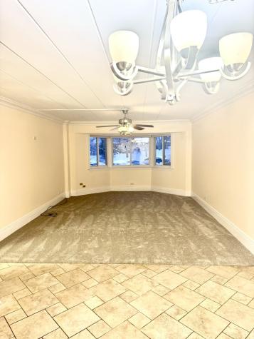 300 South Roselle Road Schaumburg IL 60193
