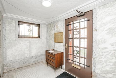 1347 East Hyde Park Boulevard Chicago IL 60615