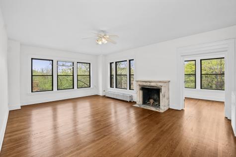 1347 East Hyde Park Boulevard Chicago IL 60615