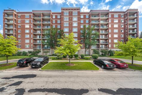 5555 North Cumberland Avenue Chicago IL 60656