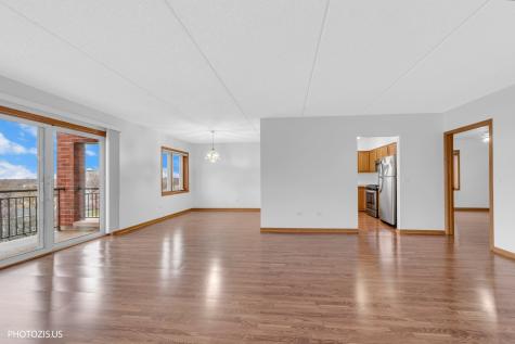 5555 North Cumberland Avenue Chicago IL 60656