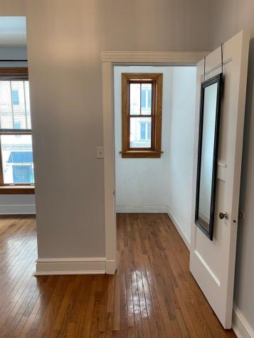 1048 West Bryn Mawr Avenue Chicago IL 60660