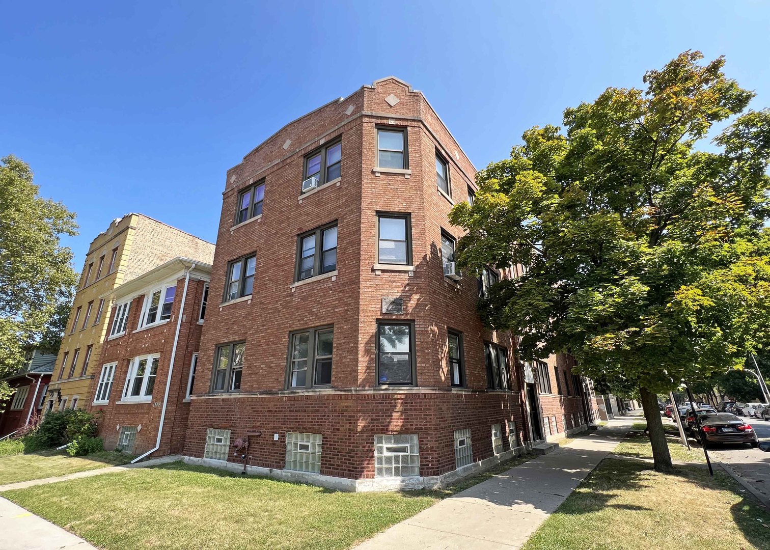 2722 West Rosemont Avenue Chicago IL 60659