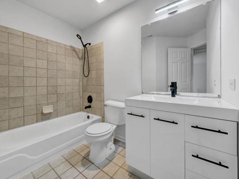 1089 Ellsworth Drive Grayslake IL 60030