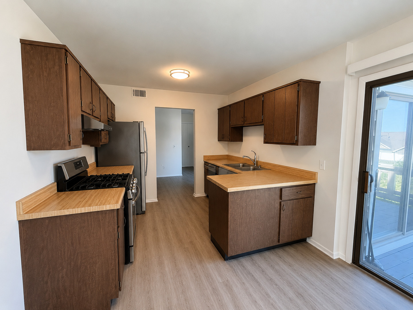 355 Lambert Drive Schaumburg IL 60193