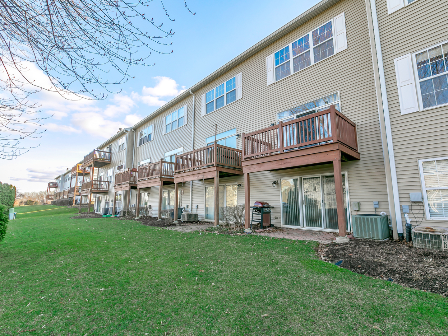 2331 Overlook Court Naperville IL 60563