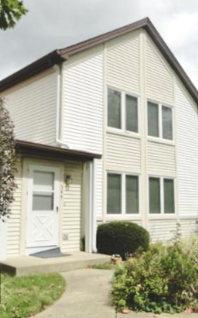 544 Inverrary Lane Deerfield IL 60015