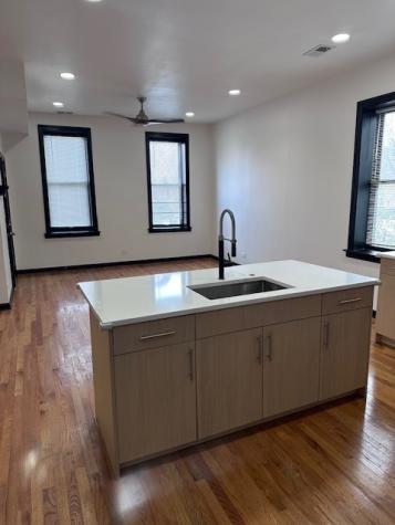 1916 South Loomis Street Chicago IL 60608