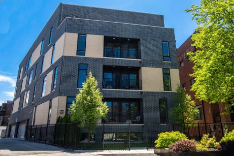 1045 West Cornelia Avenue Chicago IL 60657