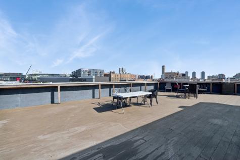 1045 West Cornelia Avenue Chicago IL 60657