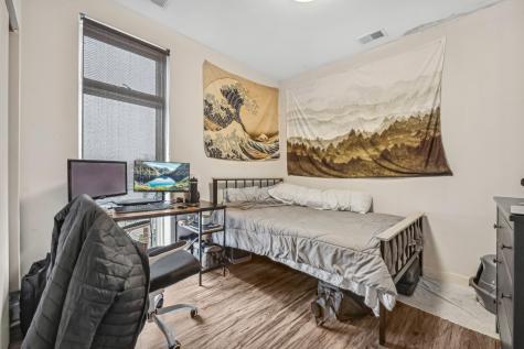 1045 West Cornelia Avenue Chicago IL 60657