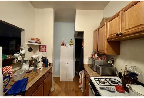 854 West George Street Chicago IL 60657