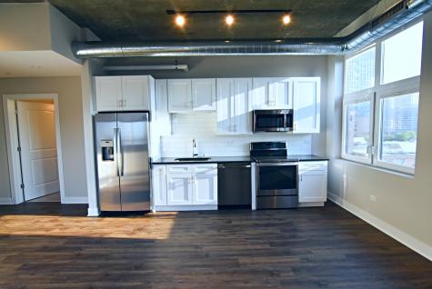 3833 North Broadway Street Chicago IL 60613