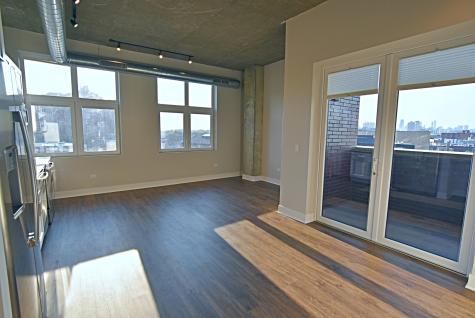 3833 North Broadway Street Chicago IL 60613