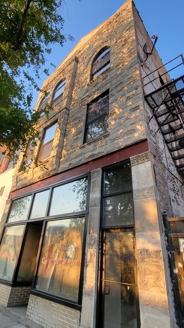 831 South Western Avenue Chicago IL 60612