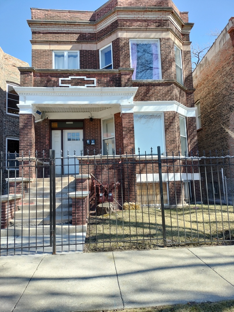 5725 South Green Street Chicago IL 60621