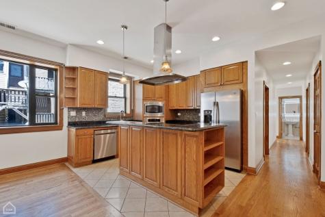 4544 North Western Avenue Chicago IL 60625