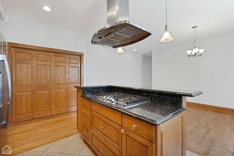 4544 North Western Avenue Chicago IL 60625