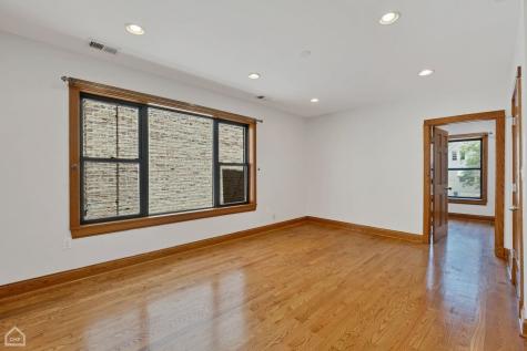 4544 North Western Avenue Chicago IL 60625