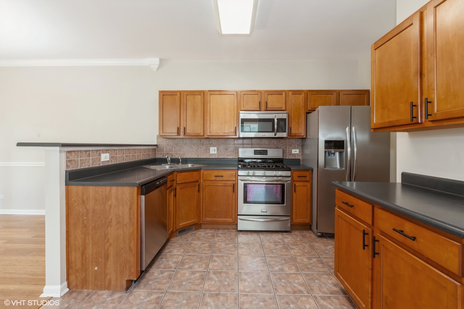 2215 Stoughton Drive Aurora IL 60502