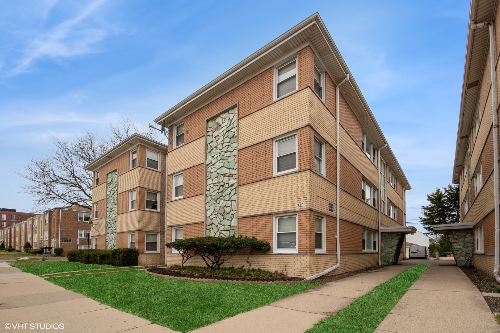6252 West Belmont Avenue N Chicago IL 60634