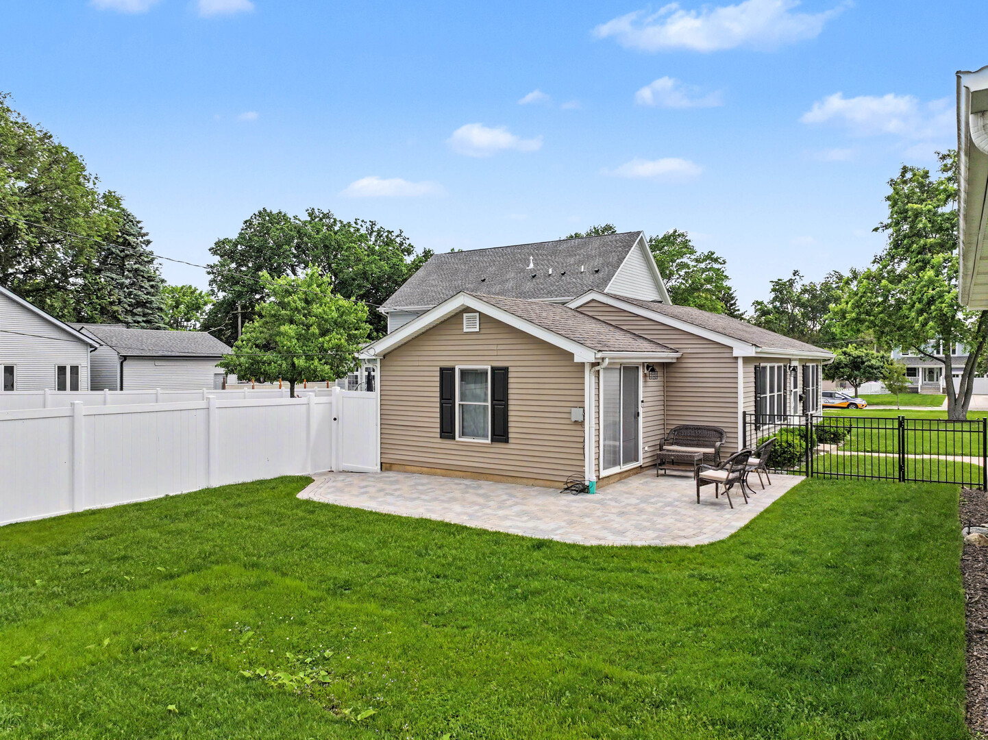 630 South Charlotte Street Lombard IL 60148