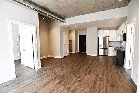 3833 North Broadway Street Chicago IL 60613