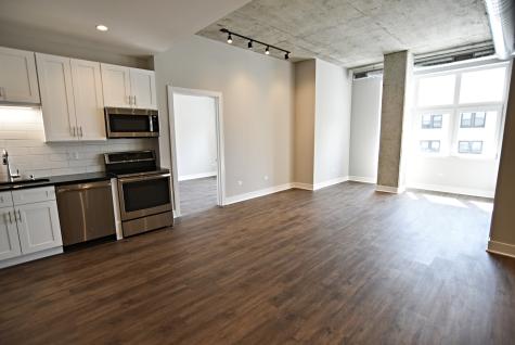 3833 North Broadway Street Chicago IL 60613