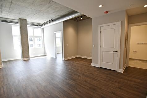 3833 North Broadway Street Chicago IL 60613
