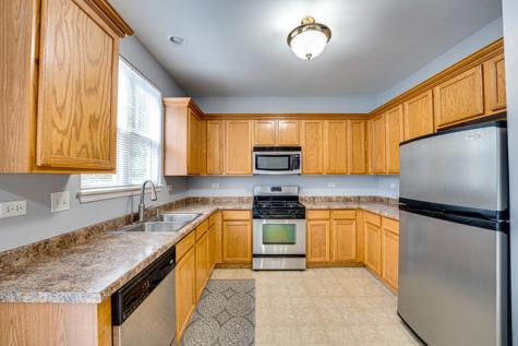 3355 Kentshire Circle Aurora IL 60504