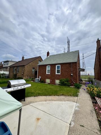 11042 South State Line Road Chicago IL 60617