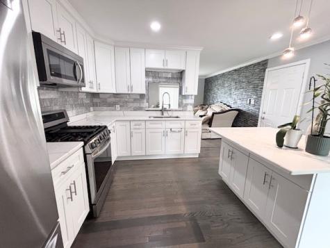 611 Nelson Avenue Romeoville IL 60446