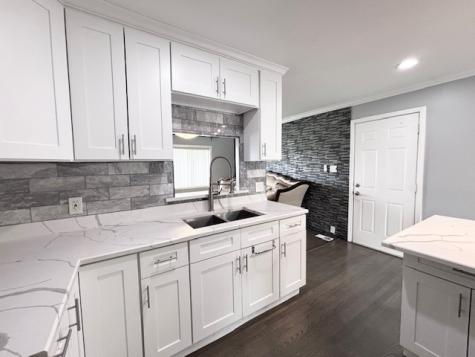 611 Nelson Avenue Romeoville IL 60446