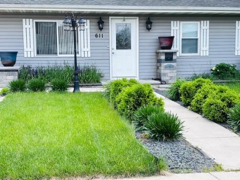 611 Nelson Avenue Romeoville IL 60446