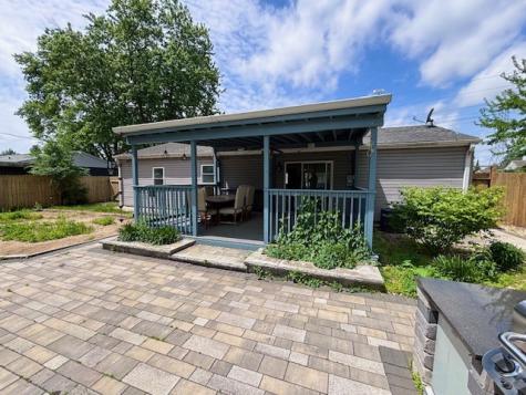 611 Nelson Avenue Romeoville IL 60446
