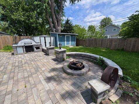 611 Nelson Avenue Romeoville IL 60446
