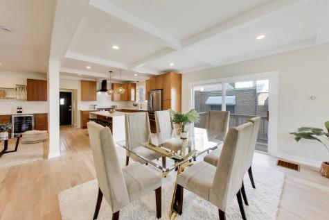 6730 West Dakin Street Chicago IL 60634