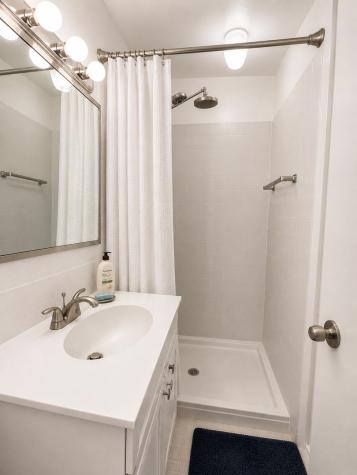 5701 North Sheridan Road Chicago IL 60660