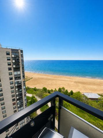 5701 North Sheridan Road Chicago IL 60660