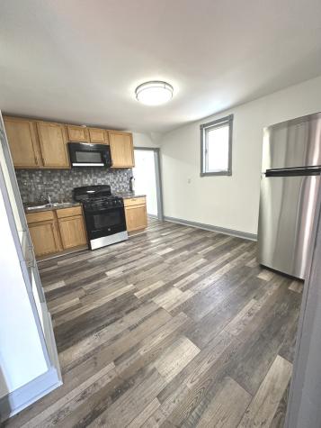 408 South Gardiner Avenue Rockford IL 61104