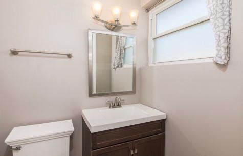 8735 North Wisner Street Niles IL 60714