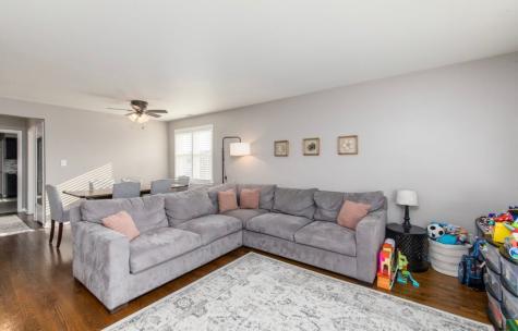 8735 North Wisner Street Niles IL 60714