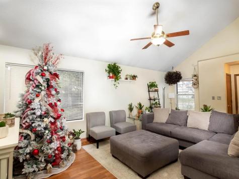 2120 Brittany Court Glendale Heights IL 60139