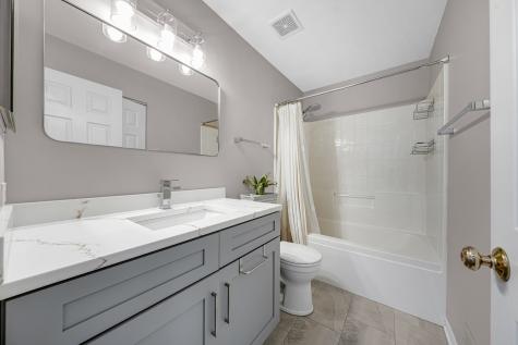 1472 Pinehurst Circle Vernon Hills IL 60061