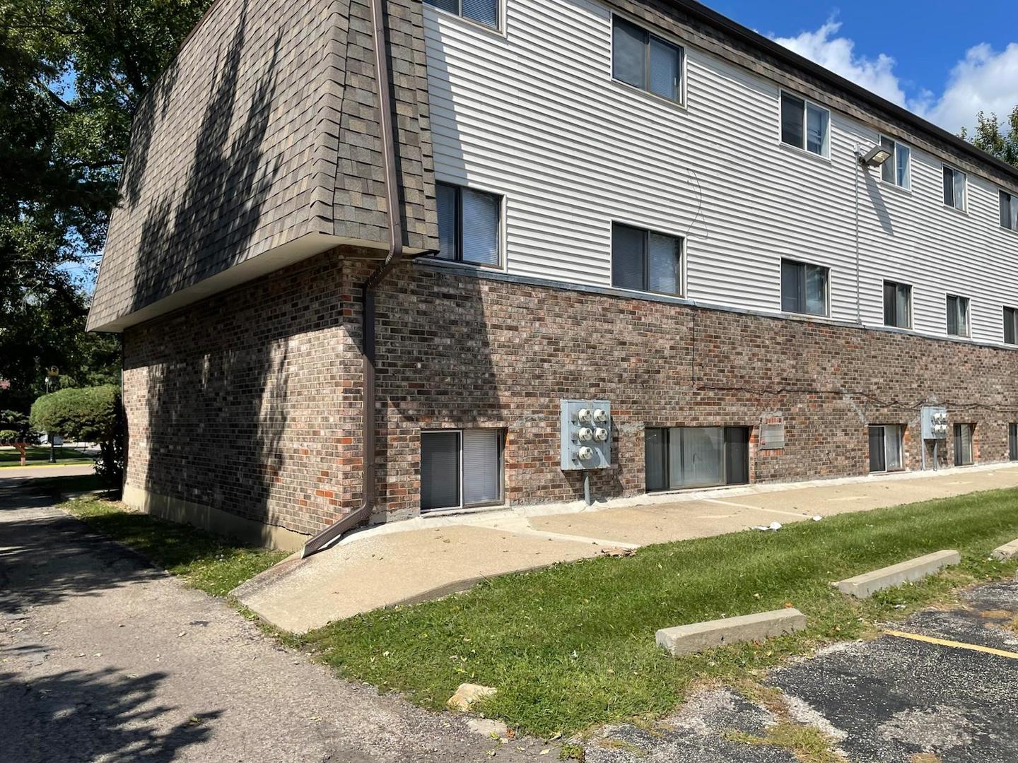 1751 Felten Road Aurora IL 60505