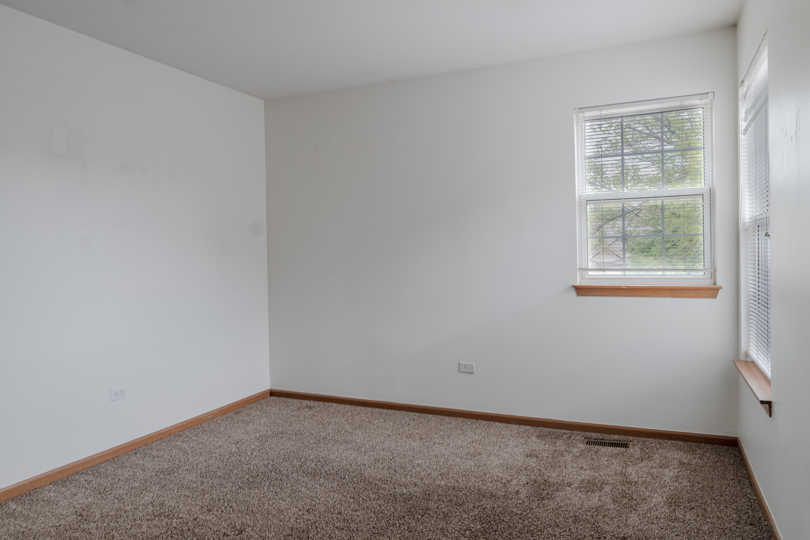 1882 Grove Avenue Schaumburg IL 60193