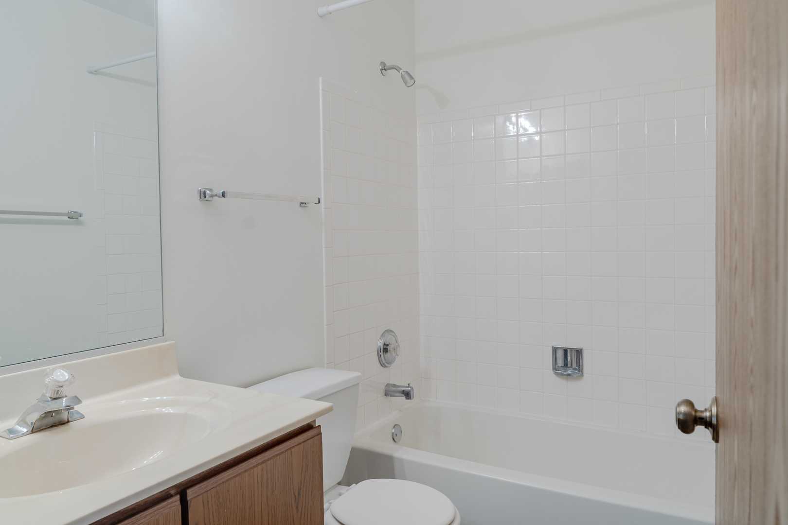 1882 Grove Avenue Schaumburg IL 60193